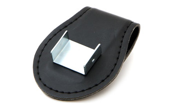 Пенал для мела с металлическим креплением