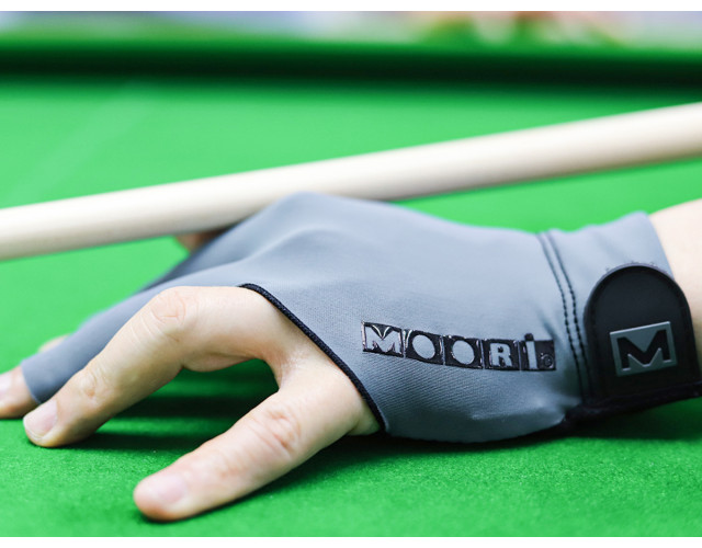 Рукавичка Moori Charcoal Premium M сіра ліва